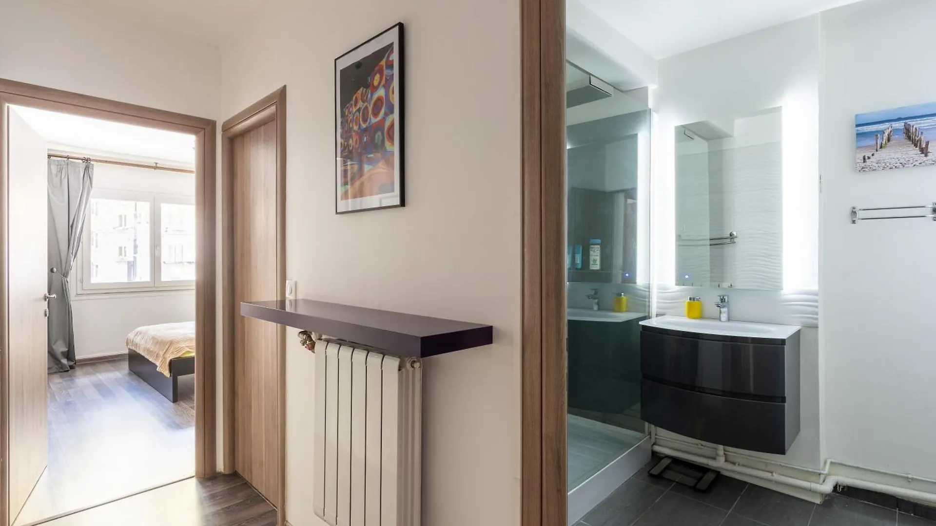 Bright & Contemporary 2Bd Apartment Paris